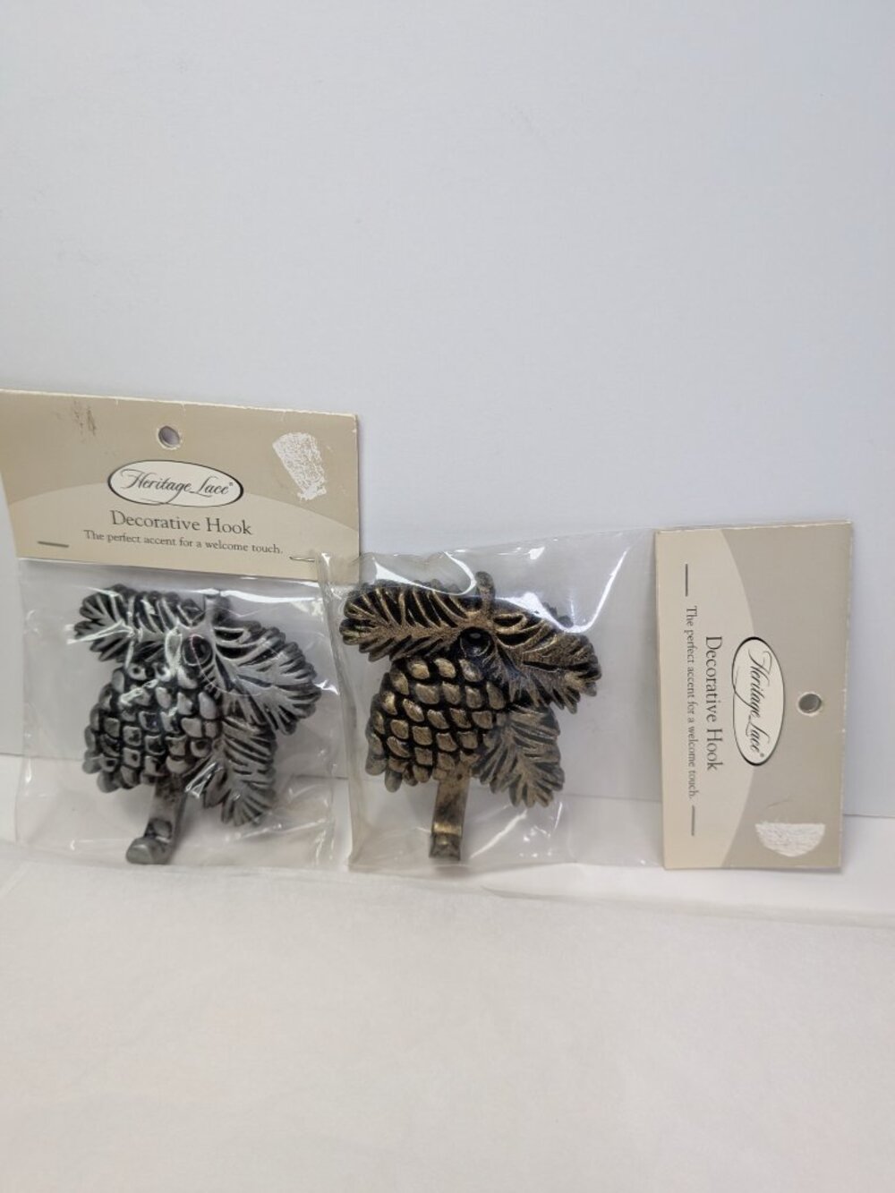 NIB Heritage Lace Pinecone Decorative Wall Hooks Pewter Antique Brass Set 2